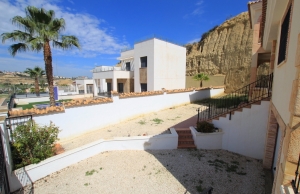 48100_charming_3_bedroom_detached_villa_with_golf_course_views_310523142109_img_3983