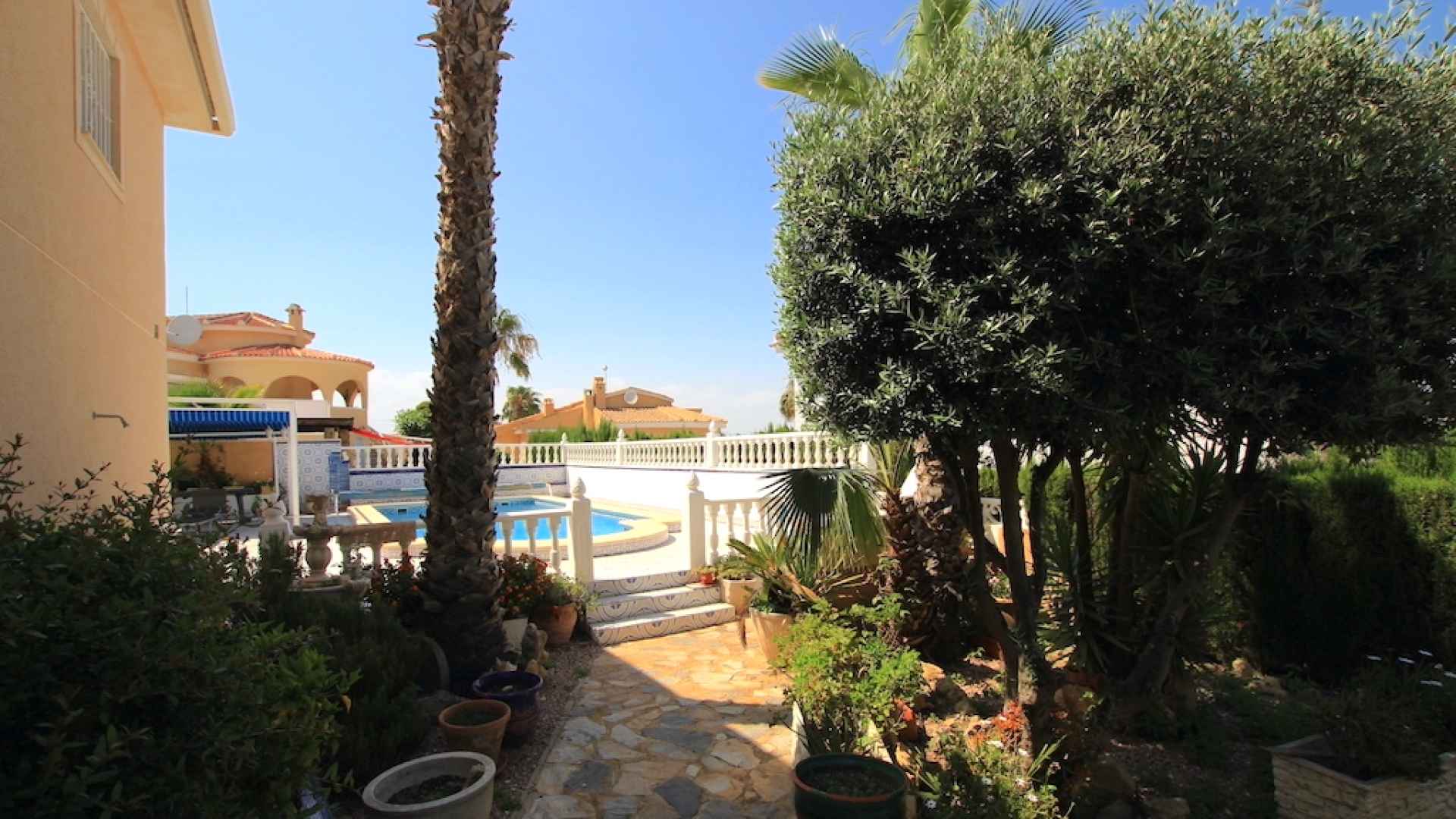 48133_spacious_210sqm_detached_villa_with_internal_garage___private_pool_260623093703_img_5893