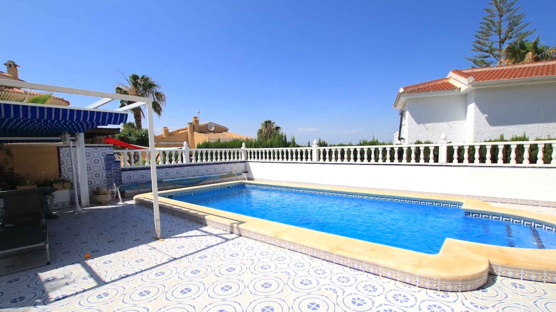 48133_spacious_210sqm_detached_villa_with_internal_garage___private_pool_260623093703_img_5906