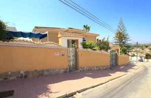 48133_spacious_210sqm_detached_villa_with_internal_garage___private_pool_260623093701_img_5916