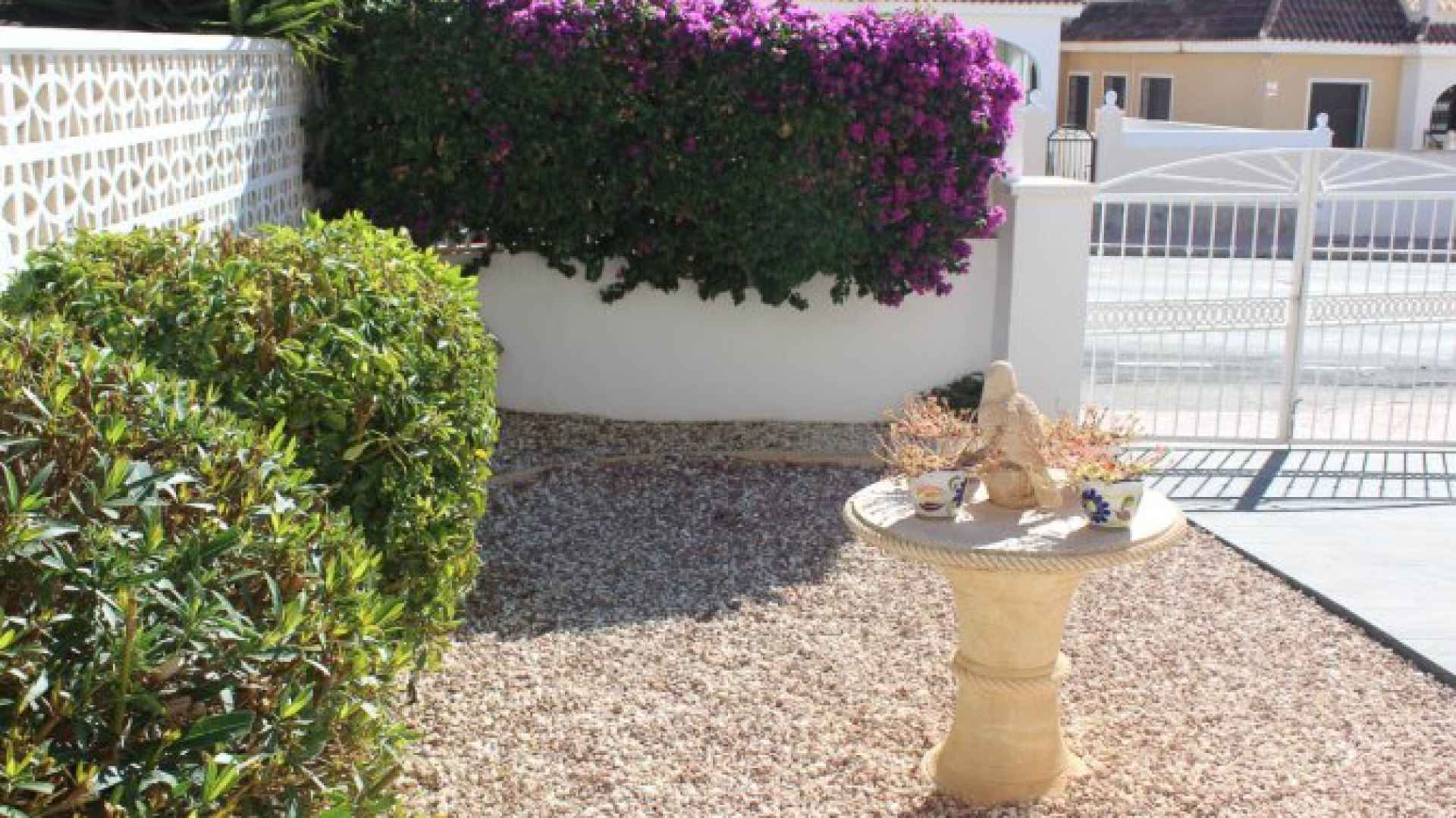 medium_14629_lovely_townhouse_on_gated_community_with_sea_views_from_two_private_balconies_250923113806_sr1337_hardie_(22)