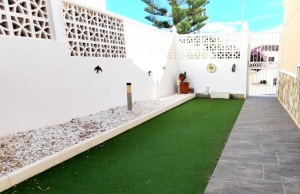 medium_14629_lovely_townhouse_on_gated_community_with_sea_views_from_two_private_balconies._021123120212_sr1337_hardie_(69)