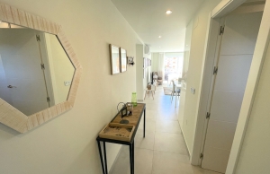 48297_fabulously_renovated_coastal_apartment_walking_distance_to_the_beach_241123113000_img_8426