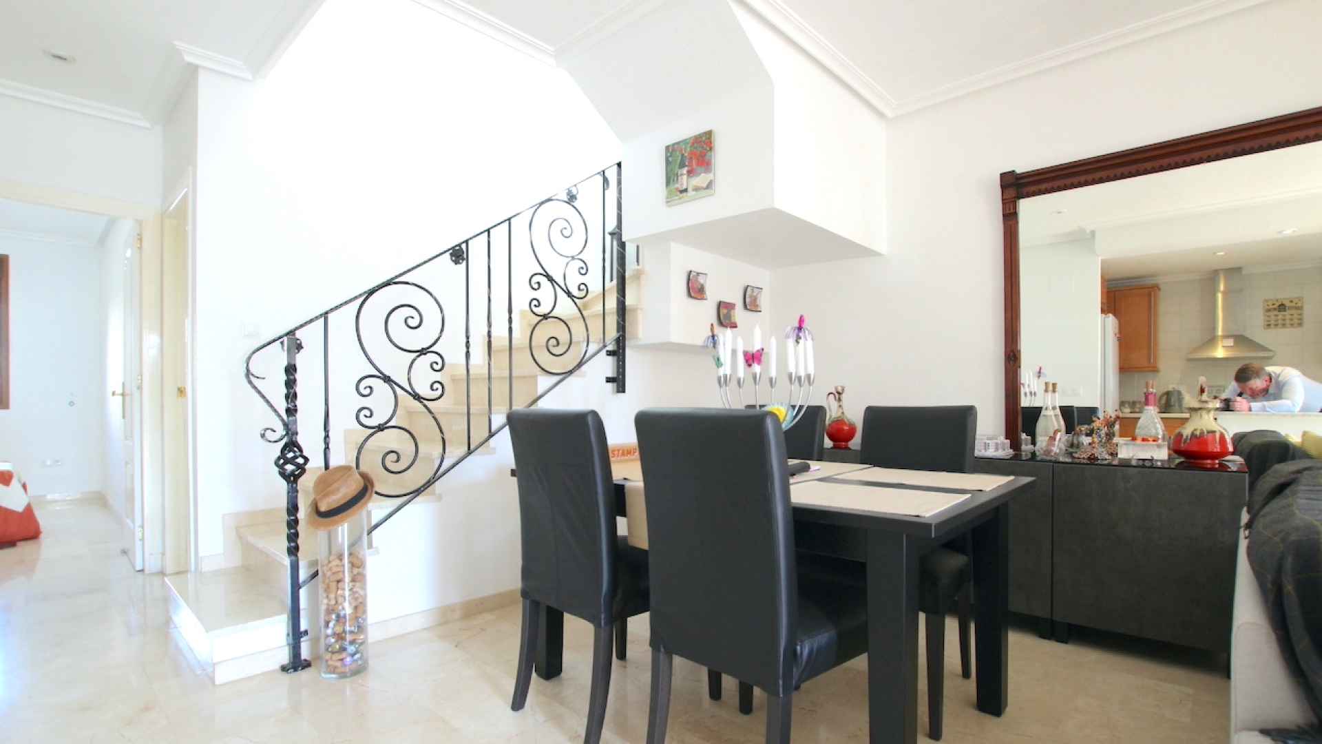 48344_superior_3_bed_2_bath_townhouse_with_pool_views_(pau_8)_080224142627_img_6517