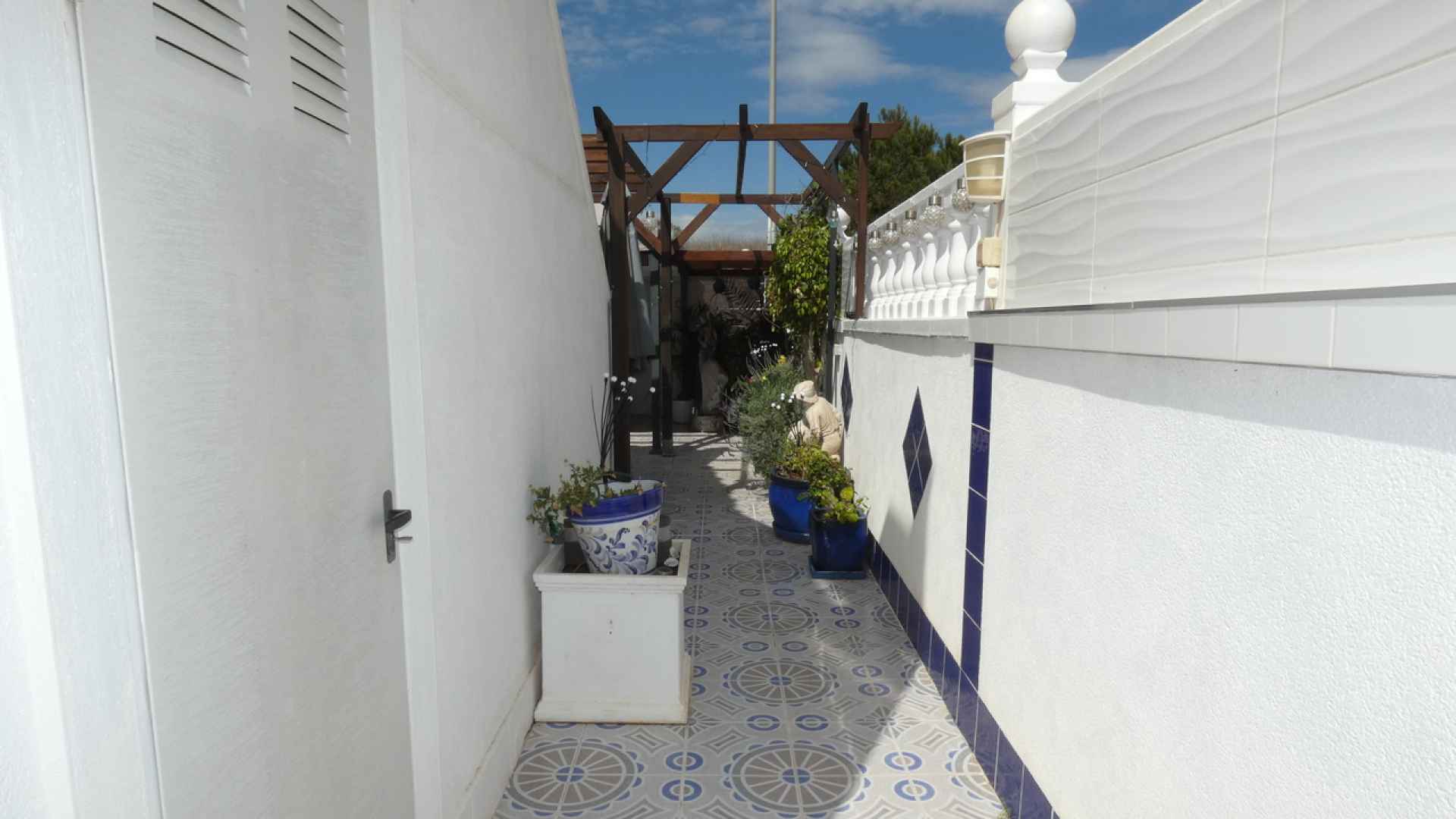 151409-villa-for-sale-in-algorfa-28318865-large