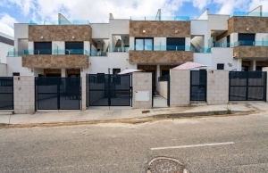 200-3269, Three Bedroom Link Detached Villa In Villamartin.