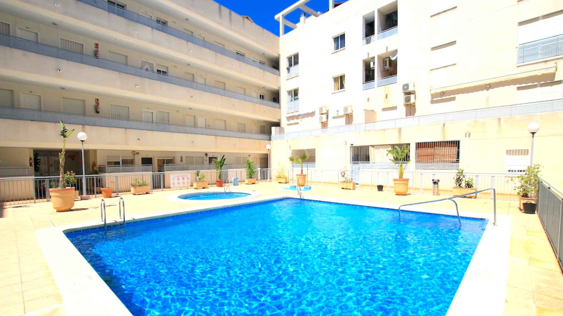 48447_spacious_2_bedroom_ground_floor_apartment_with_pool_views_090524155040_img_9210