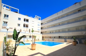48447_spacious_2_bedroom_ground_floor_apartment_with_pool_views_090524155039_img_9203