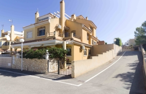 100-2251, Three Bedroom Townhouse In Los Altos, Orihuela Costa.