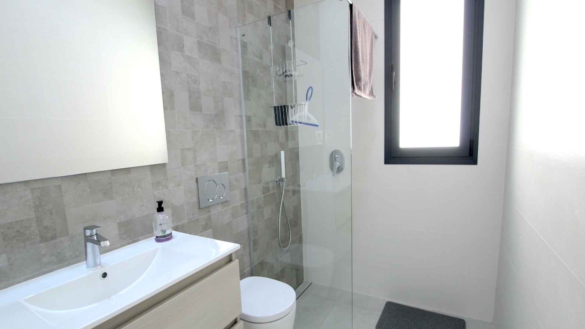 48518_stylish_and_contemporary_294sqm_villa_with_great_outdoor_space_090824073615_img_1902