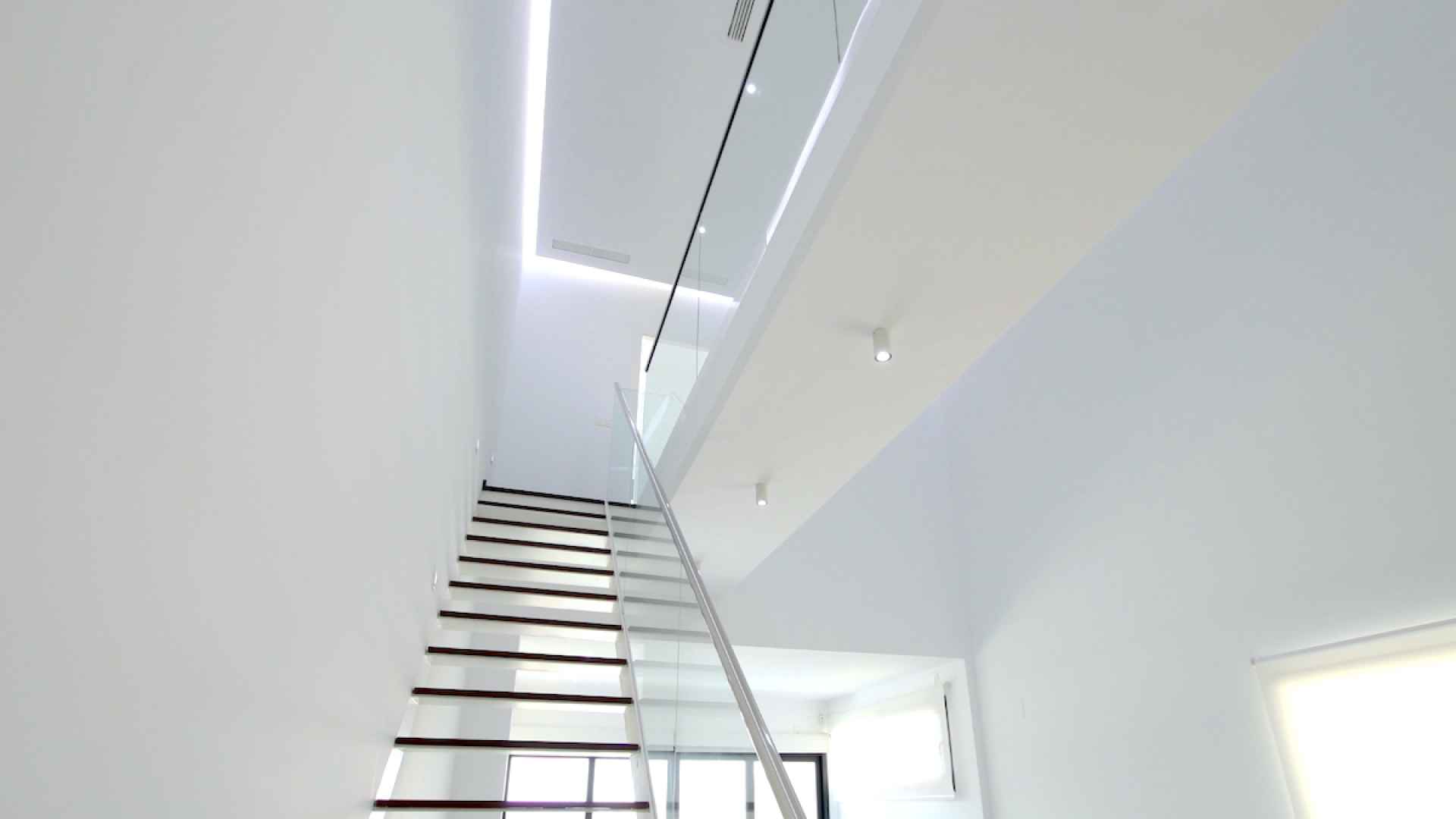 48518_stylish_and_contemporary_294sqm_villa_with_great_outdoor_space_090824073626_img_1912