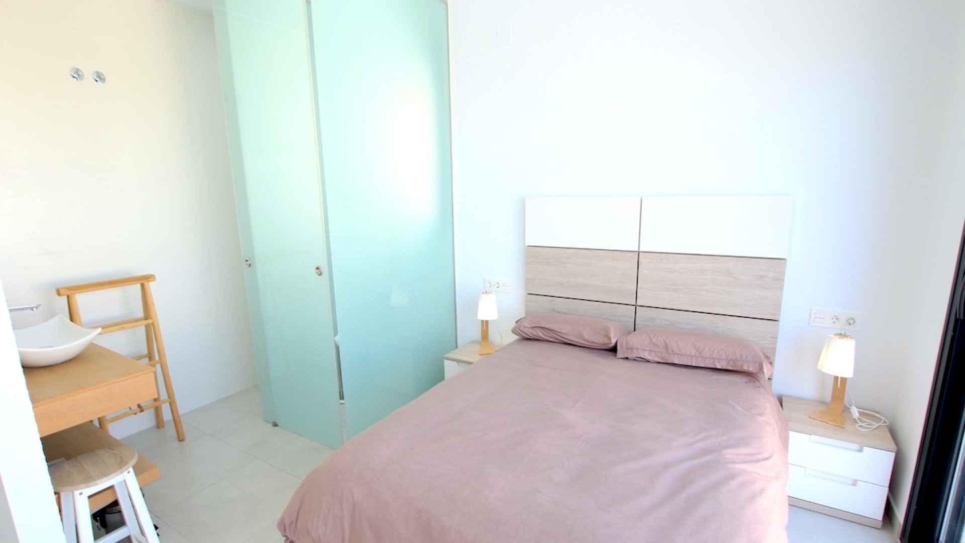 48518_stylish_and_contemporary_294sqm_villa_with_great_outdoor_space_090824073627_img_1956