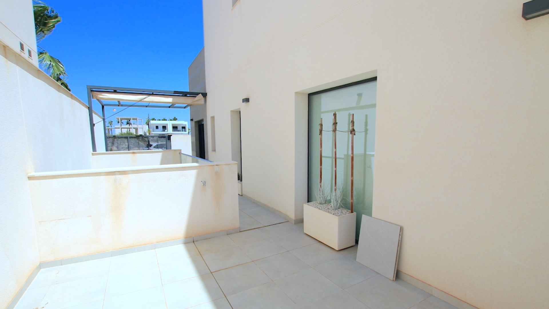 48518_stylish_and_contemporary_294sqm_villa_with_great_outdoor_space_090824073630_img_2028