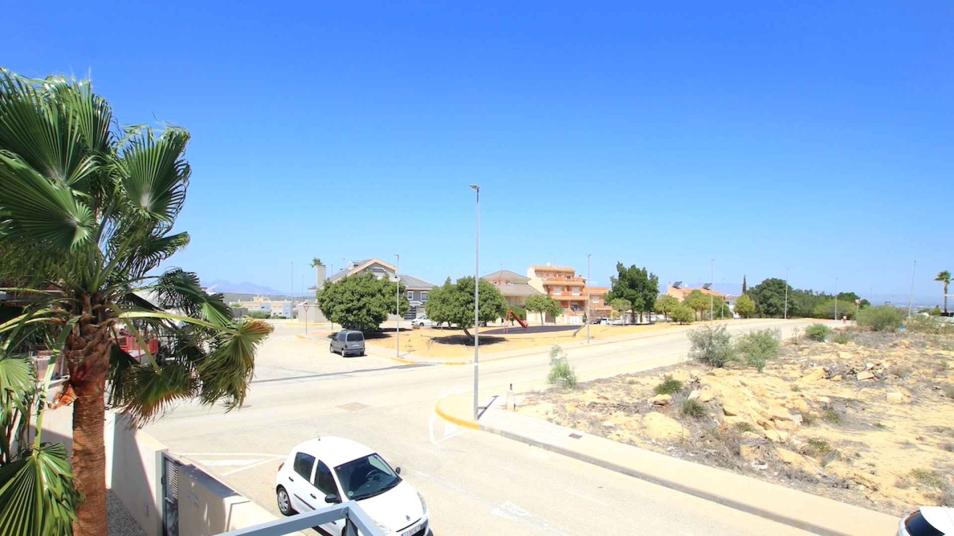 48518_stylish_and_contemporary_294sqm_villa_with_great_outdoor_space_090824073632_img_1970