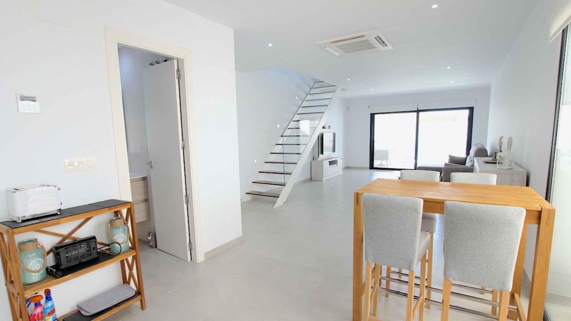 48518_stylish_and_contemporary_294sqm_villa_with_great_outdoor_space_090824073632_img_1994