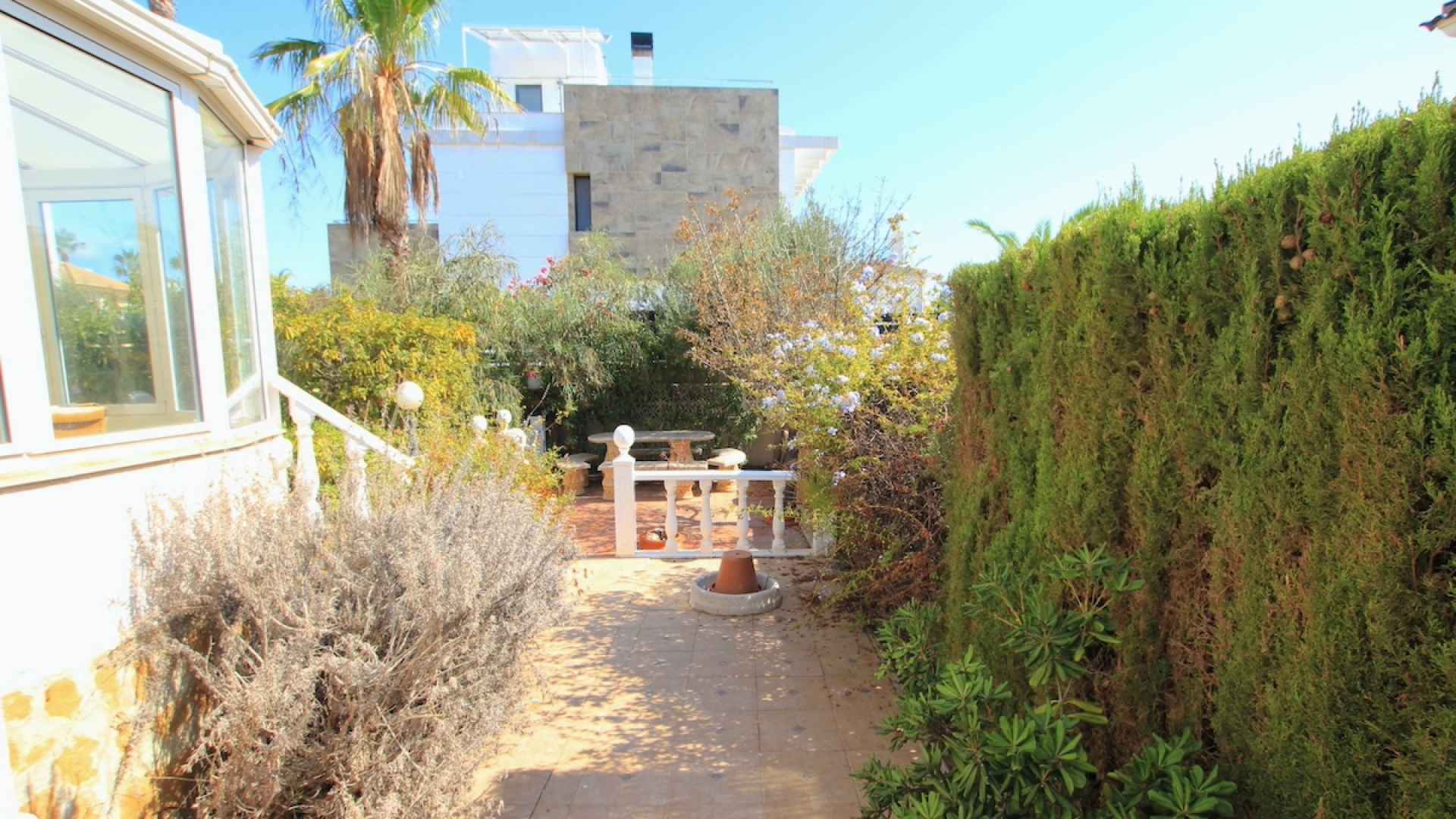 48526_spacious_detached_villa_walking_distance_to_the_beach_030924061731_img_2449