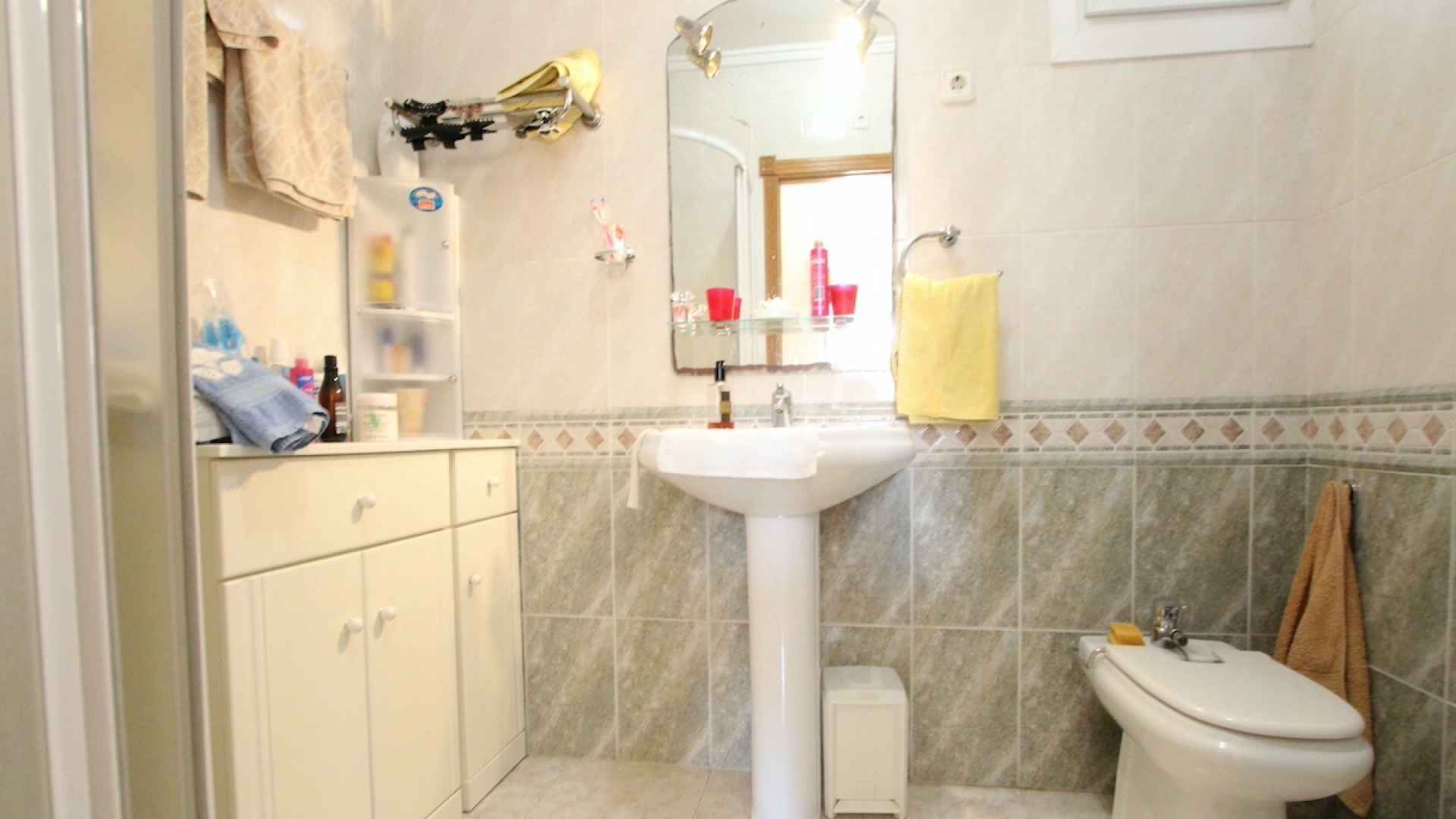48526_spacious_detached_villa_walking_distance_to_the_beach_030924061734_img_2385