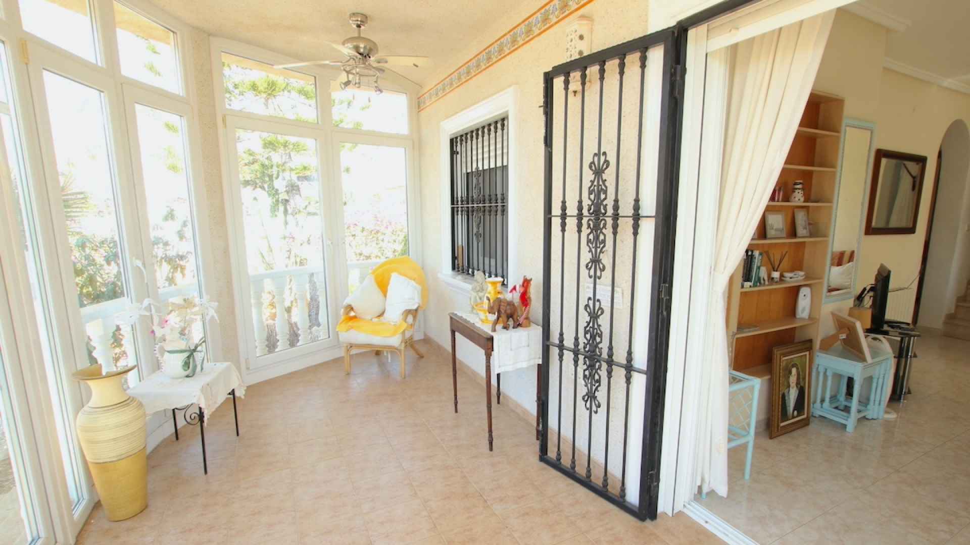 48526_spacious_detached_villa_walking_distance_to_the_beach_030924061736_img_2364