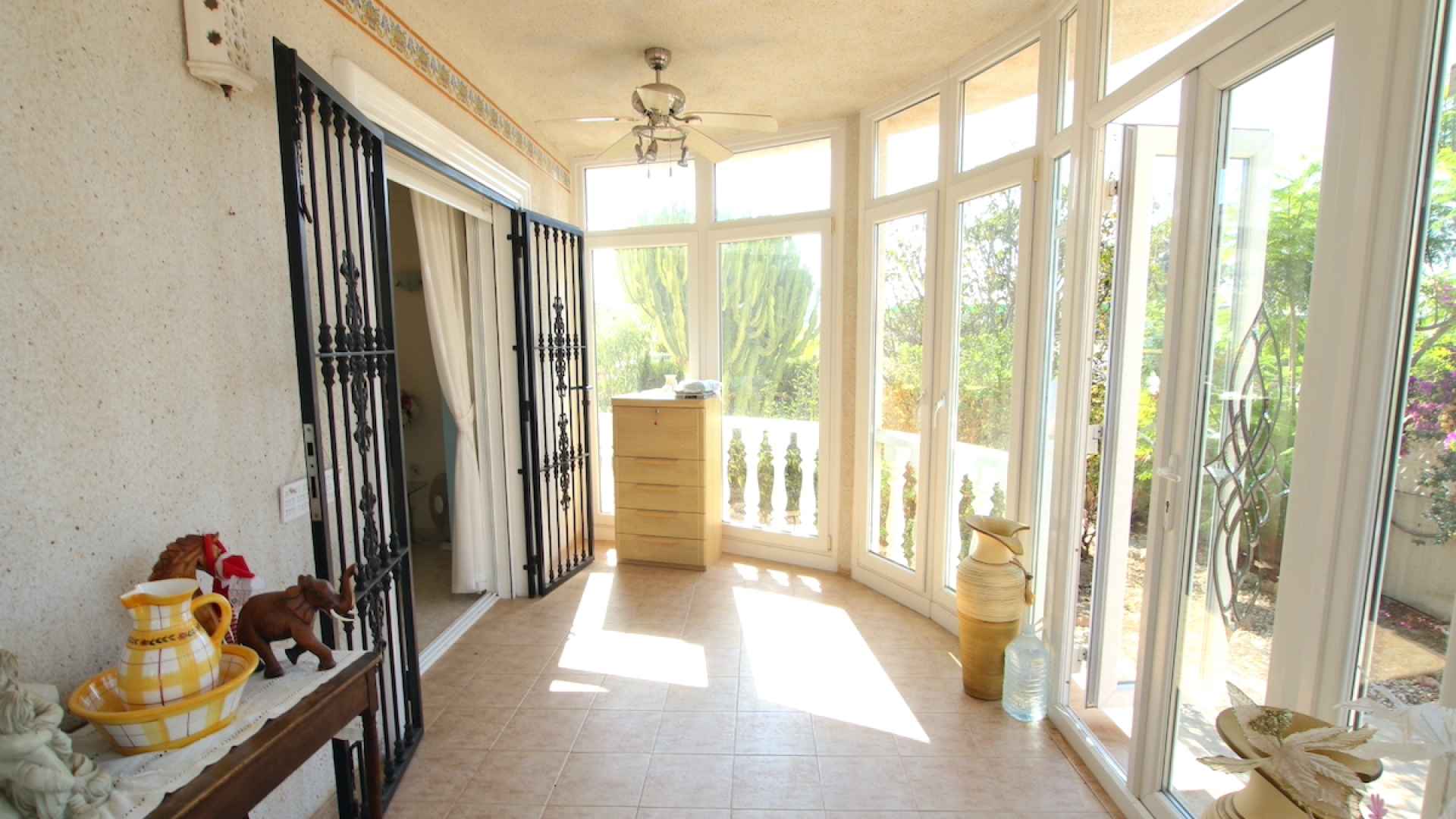 48526_spacious_detached_villa_walking_distance_to_the_beach_030924061736_img_2369