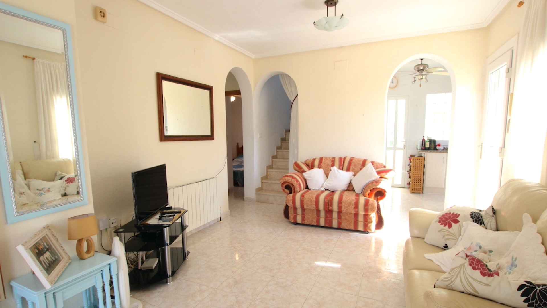 48526_spacious_detached_villa_walking_distance_to_the_beach_030924061736_img_2375