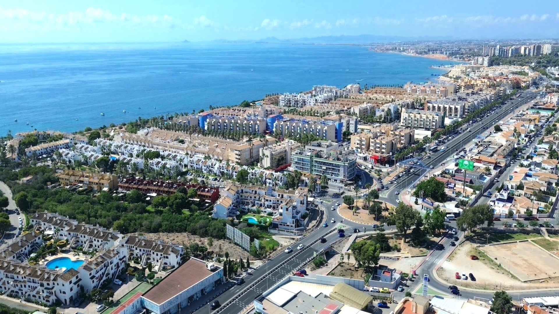 48526_spacious_detached_villa_walking_distance_to_the_beach_030924061737_dji_0358