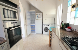 48526_spacious_detached_villa_walking_distance_to_the_beach_030924061731_img_2405