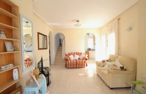 48526_spacious_detached_villa_walking_distance_to_the_beach_030924061734_img_2371