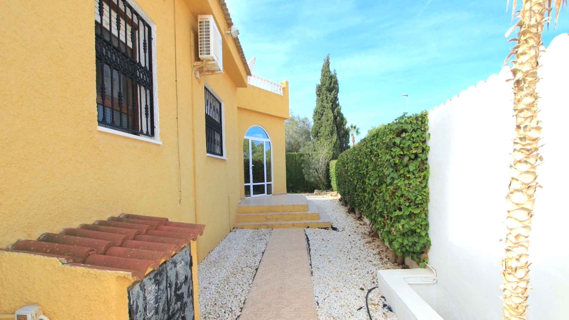 48580_charming_3_bedroom_detached_villa_with_space_for_a_pool_260924144852_img_4333