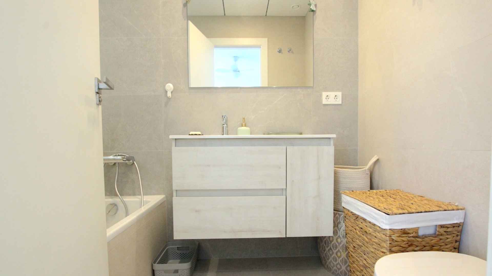 48601_wonderful_3_bed_3_bath_contemporary_style_villa_built_in_2023_111024082611_img_4965