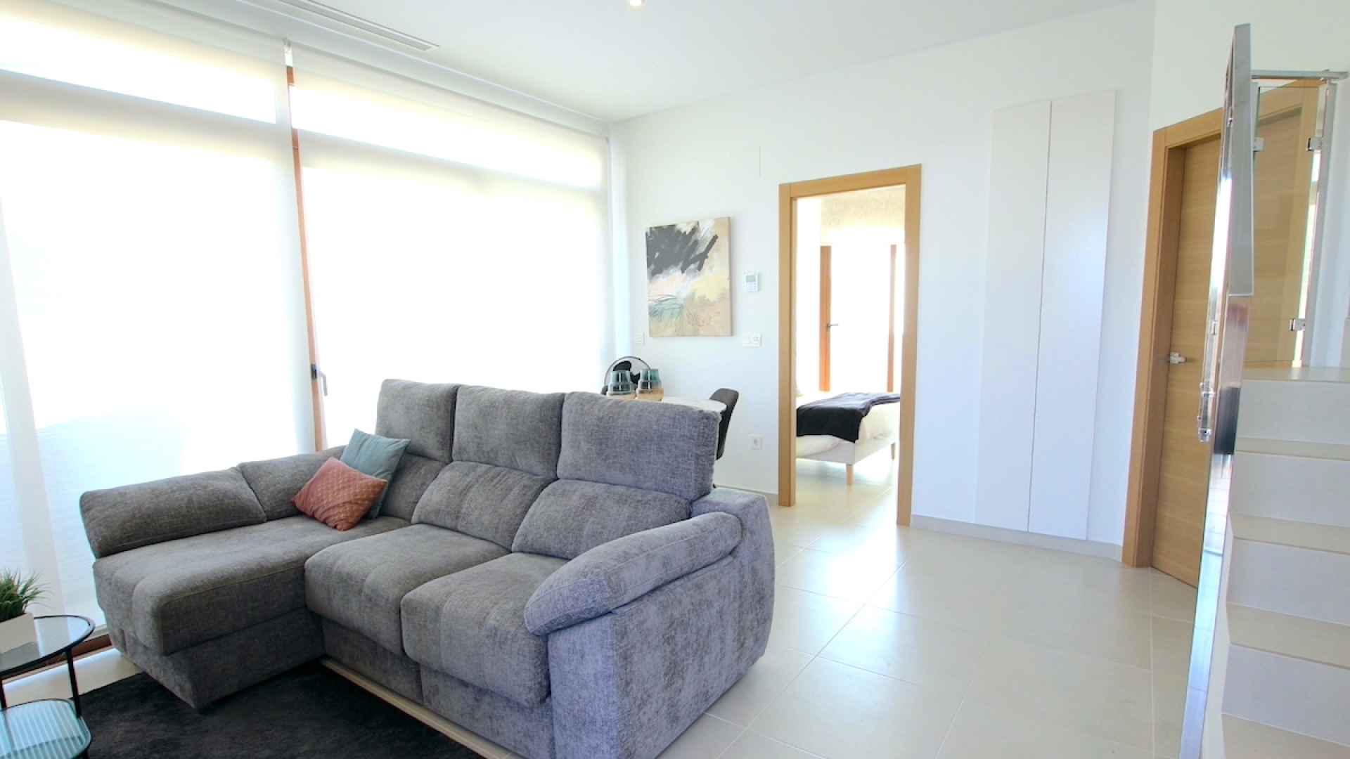 48673_stunning_3_bedroom_villa_with_designer_interior_041124164124_img_6452
