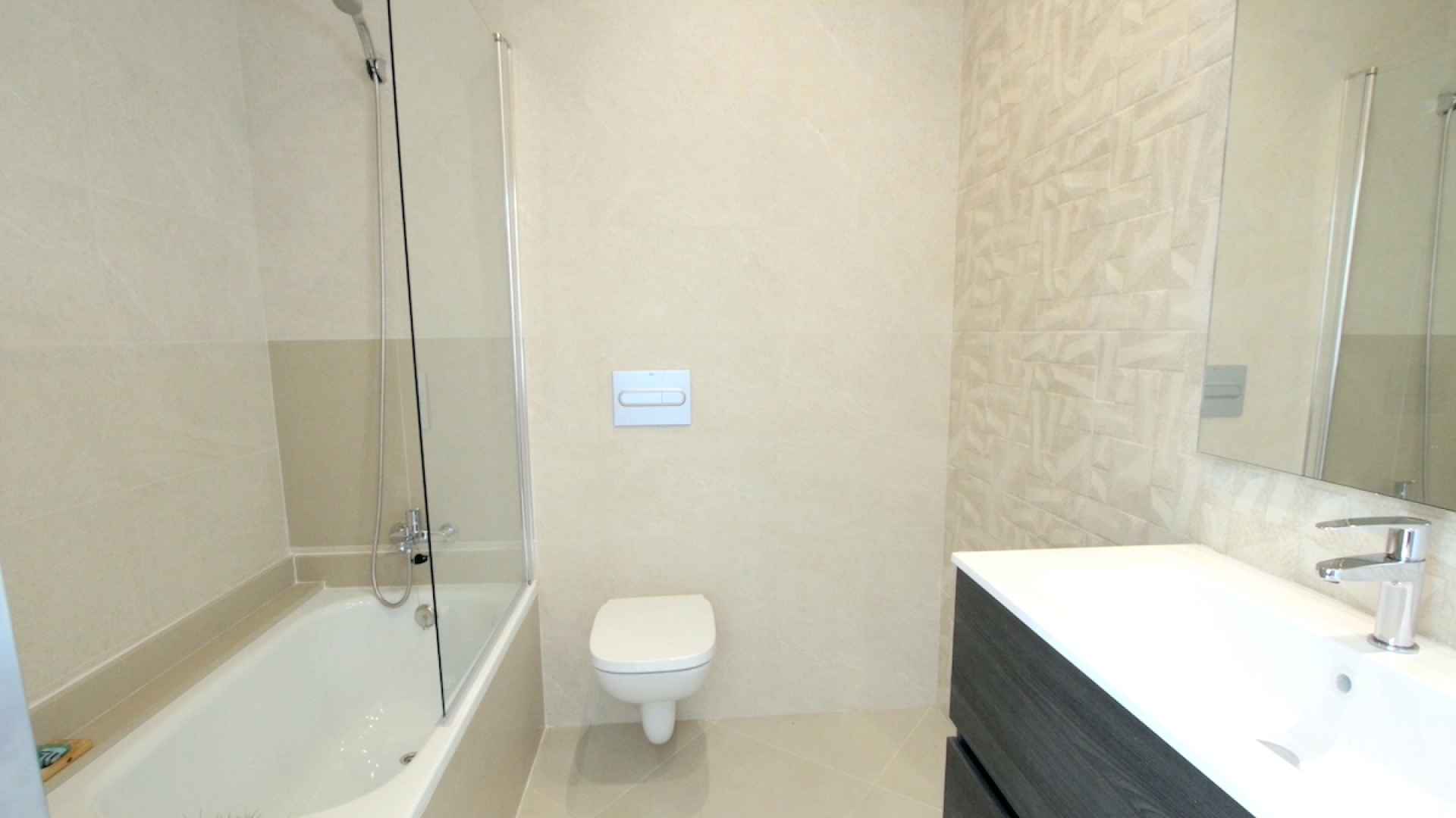 48673_stunning_3_bedroom_villa_with_designer_interior_041124164128_img_6466