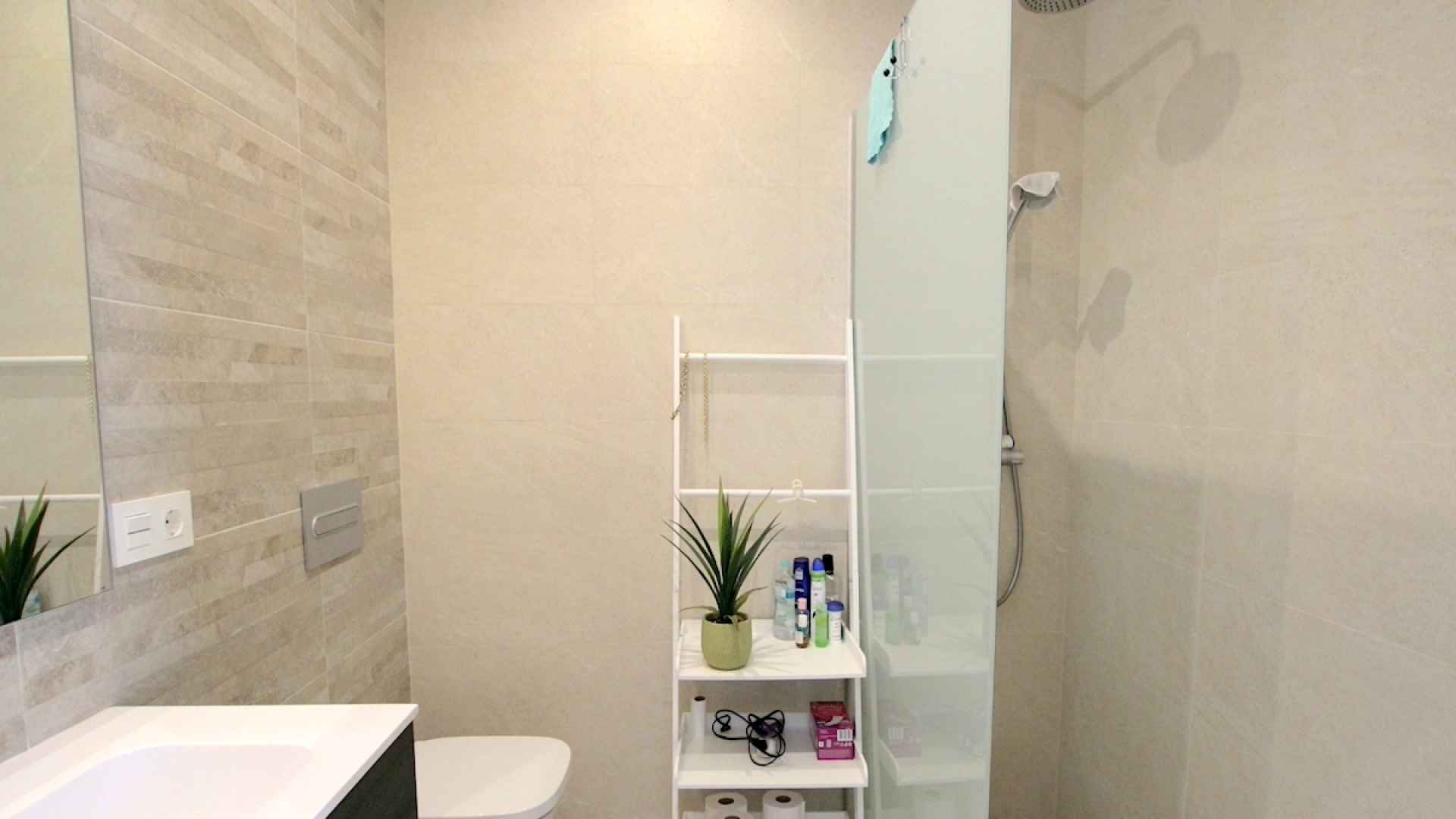 48673_stunning_3_bedroom_villa_with_designer_interior_041124164130_img_6489