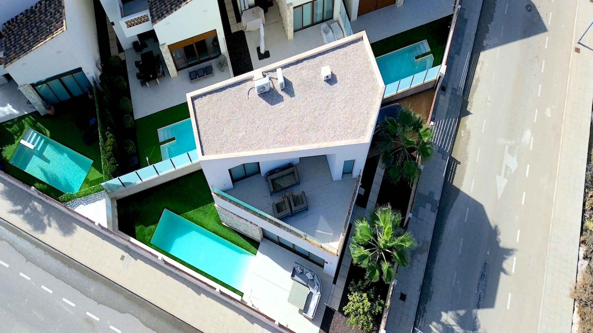 48673_stunning_3_bedroom_villa_with_designer_interior_041124164132_dji_0377