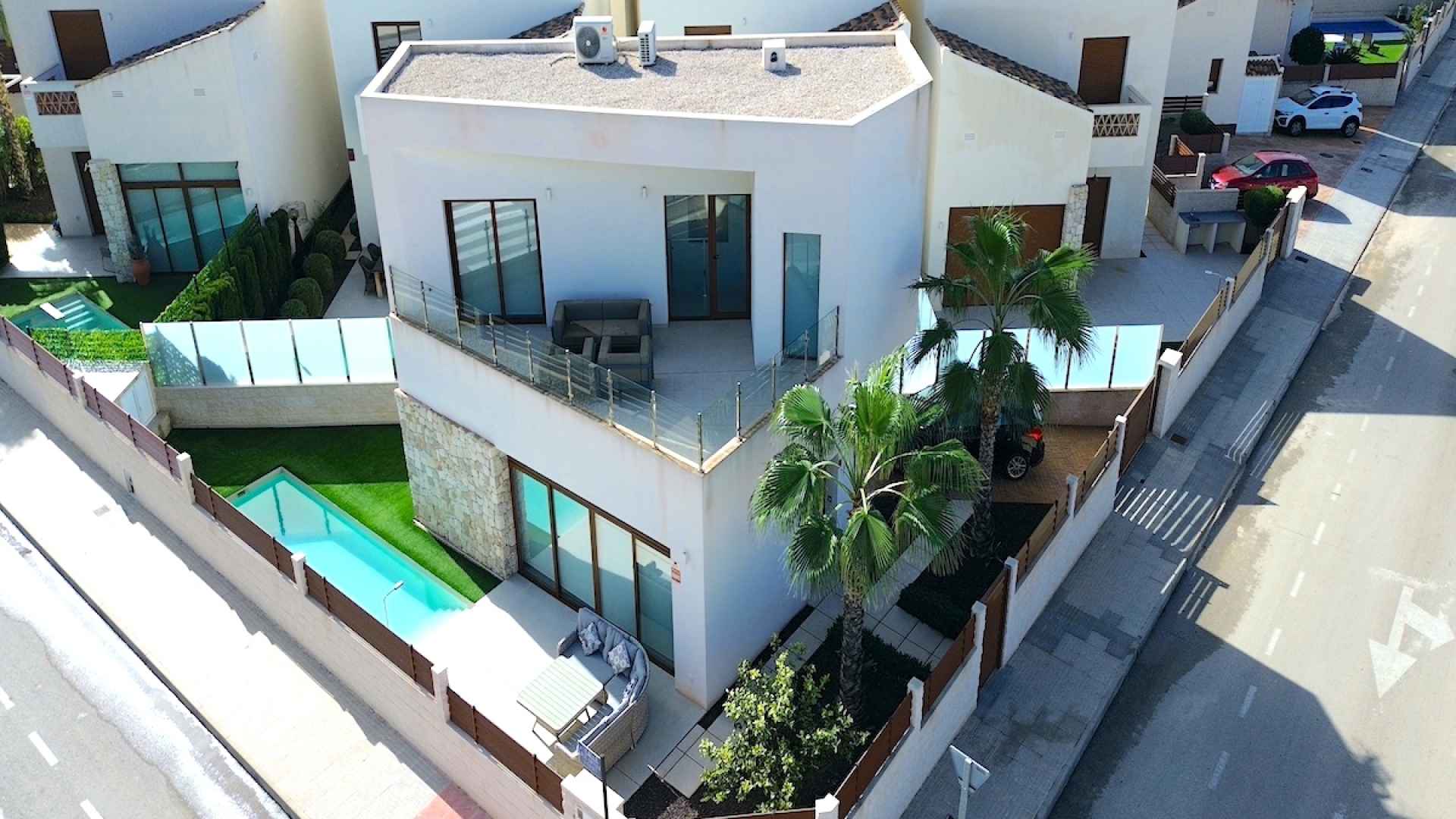 48673_stunning_3_bedroom_villa_with_designer_interior_041124164132_dji_0380