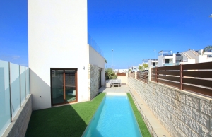 48673_stunning_3_bedroom_villa_with_designer_interior_041124164127_img_6415
