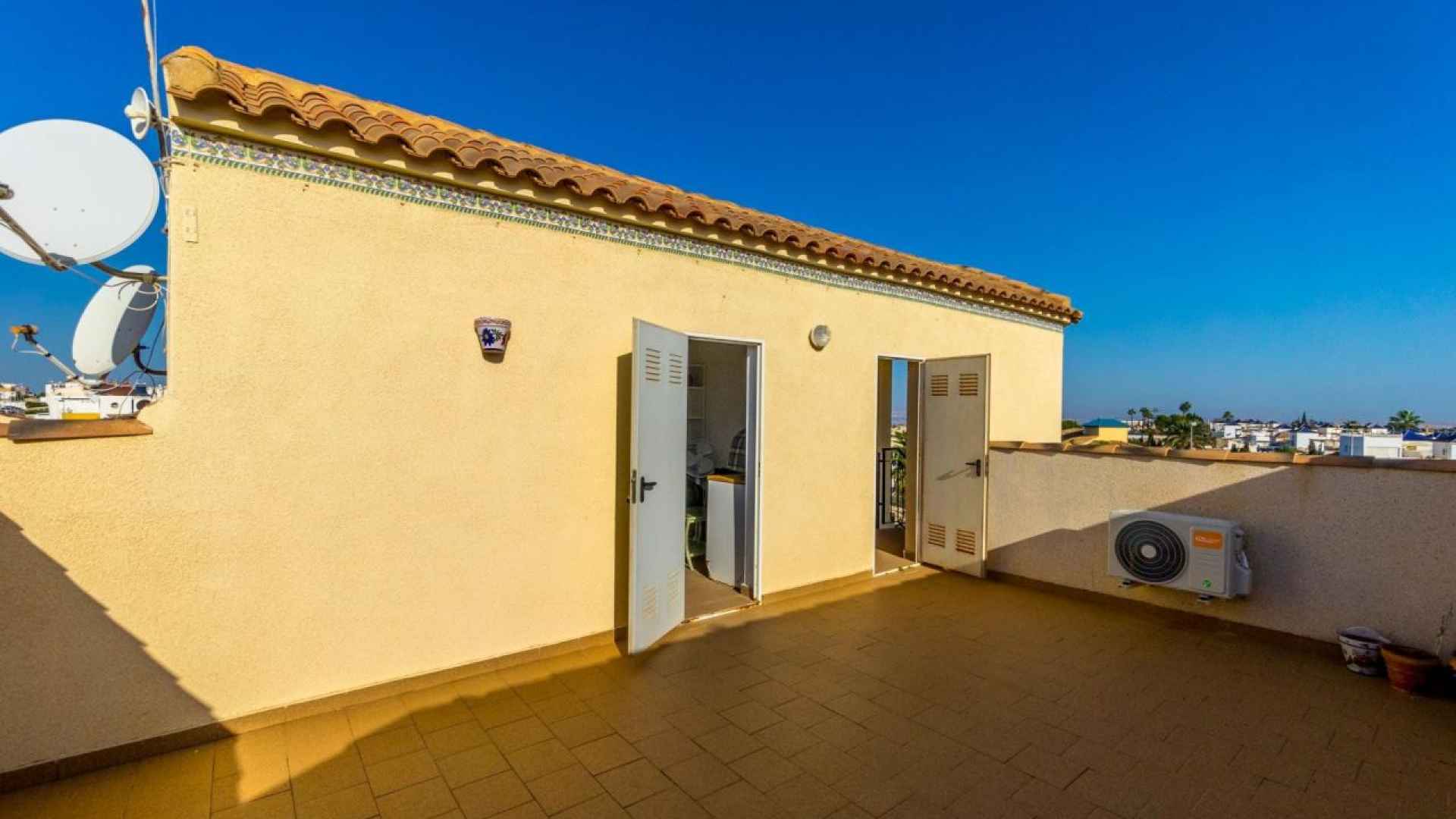 resale-penthouse-top-floor-torrevieja-la-cinuela_143397_xl