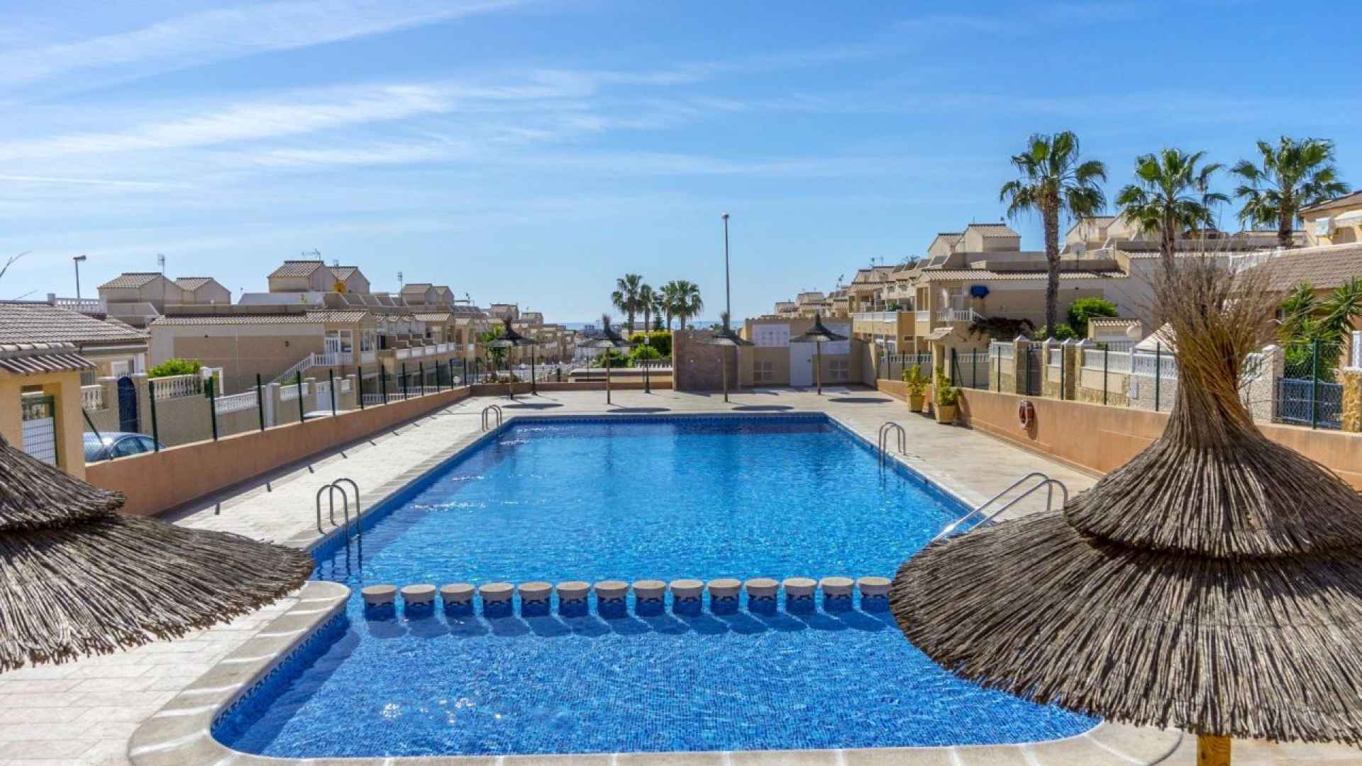 resale-penthouse-top-floor-torrevieja-la-cinuela_143408_xl