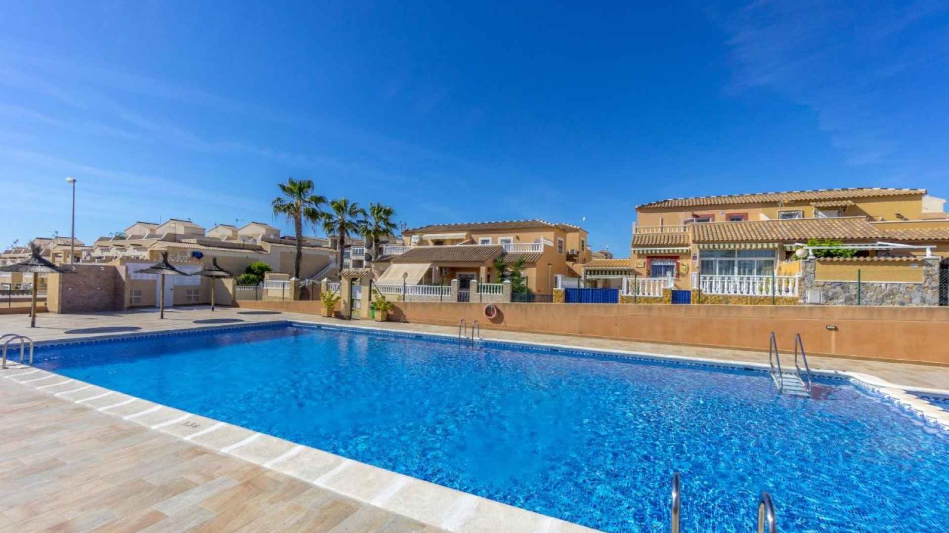 resale-penthouse-top-floor-torrevieja-la-cinuela_143410_xl