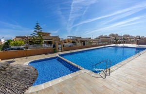 resale-penthouse-top-floor-torrevieja-la-cinuela_143407_xl