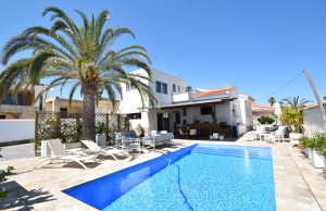200-3712, Four Bedroom Detached Villa In Ciudad Quesada. Villa