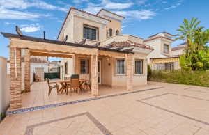 Ref:200-3756-Three Bedroom, Detached Villa On El Raso, Guardamar Del Segura.-Alicante-Spain-Villa-Resale