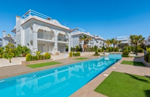 200-4048, Three Bedroom Penthouse Apartment In Dona Pepa.