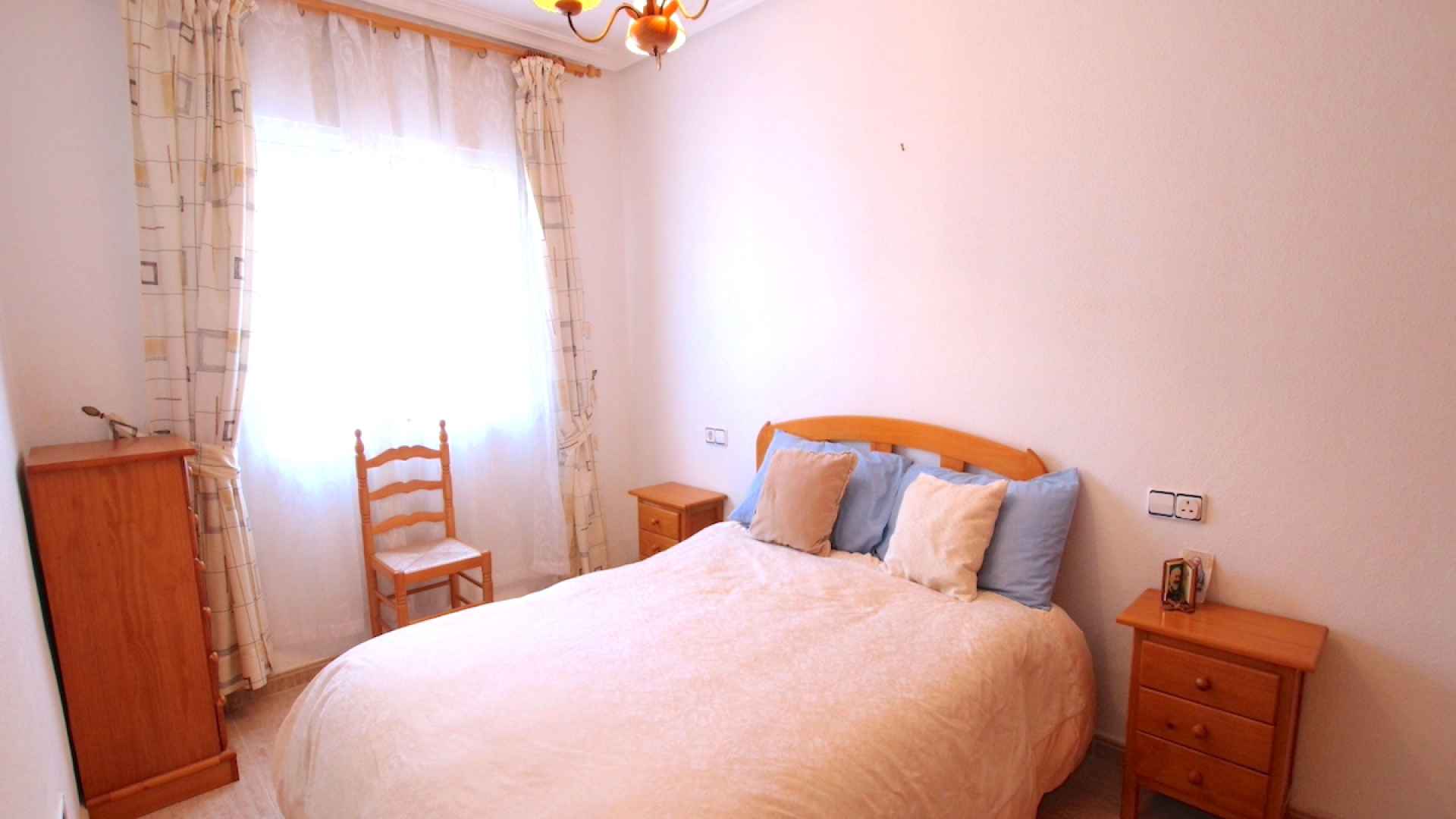48818_fabulous_3_bed_coastal_townhouse_central_location_070225094607_img_8106