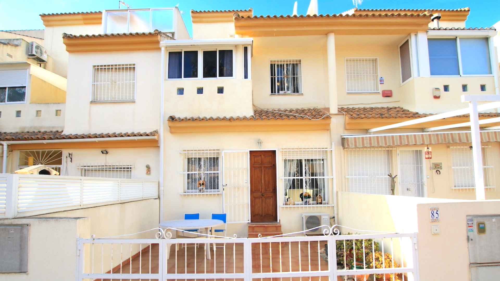 48818_fabulous_3_bed_coastal_townhouse_central_location_070225094609_img_8085