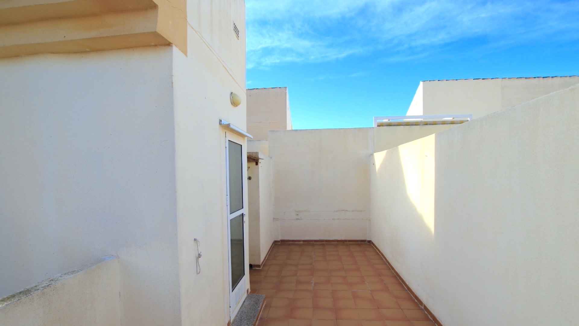 48818_fabulous_3_bed_coastal_townhouse_central_location_070225094609_img_8158