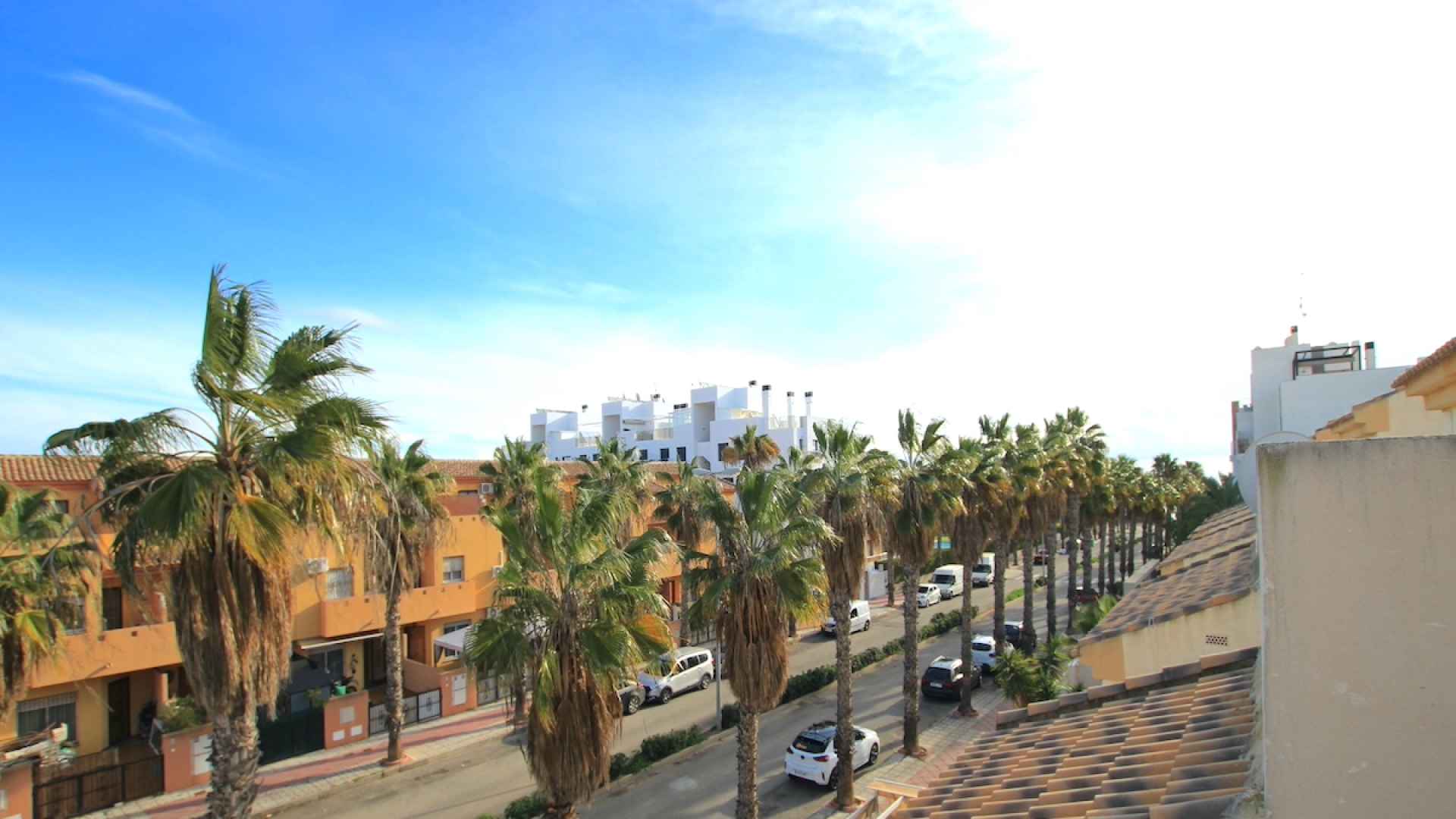 48818_fabulous_3_bed_coastal_townhouse_central_location_070225094610_img_8155