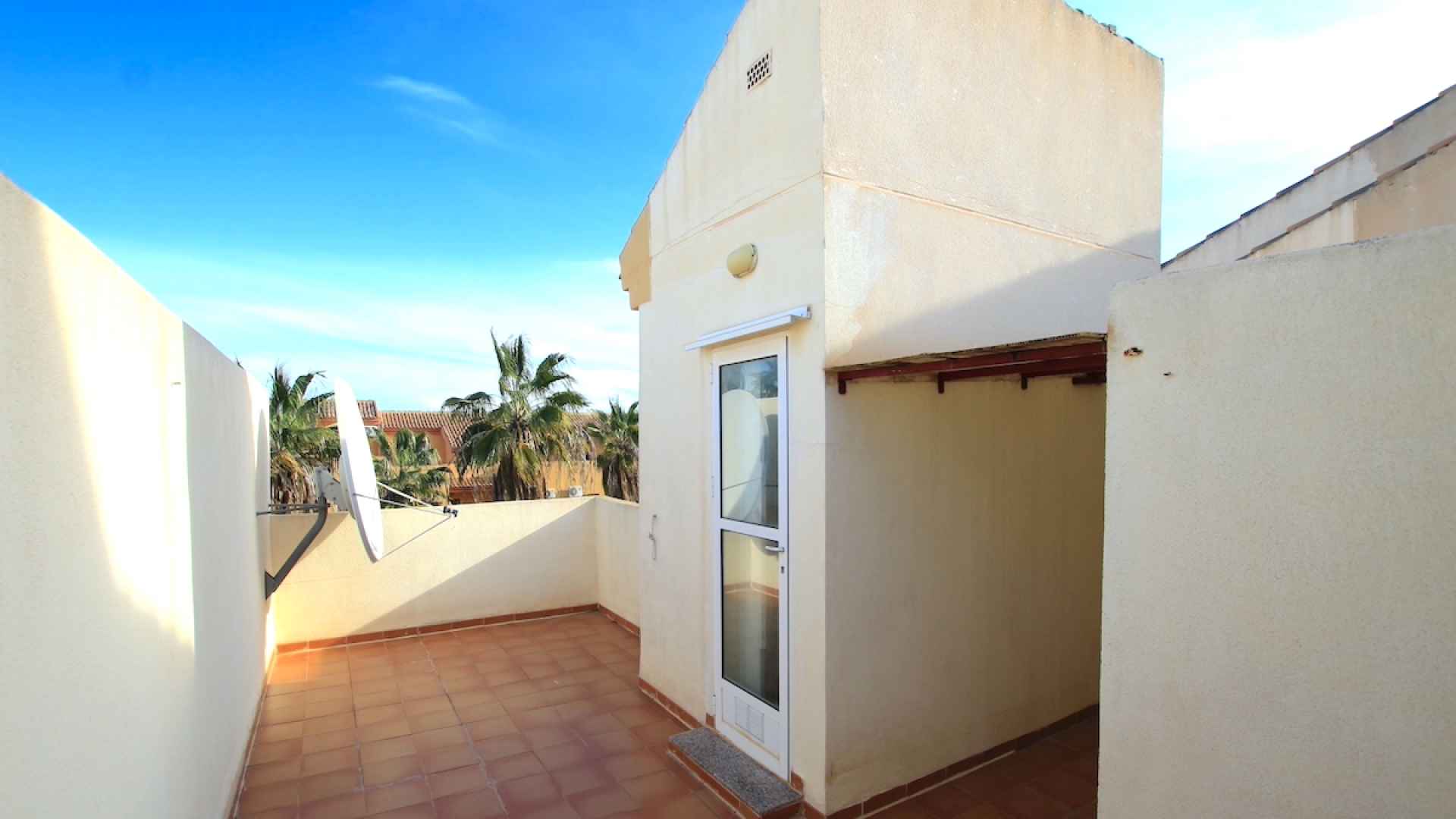 48818_fabulous_3_bed_coastal_townhouse_central_location_070225094610_img_8163