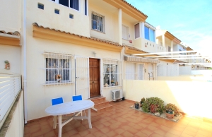 48818_fabulous_3_bed_coastal_townhouse_central_location_070225094605_img_8088