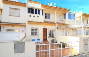 48818_fabulous_3_bed_coastal_townhouse_central_location_070225094608_img_8083