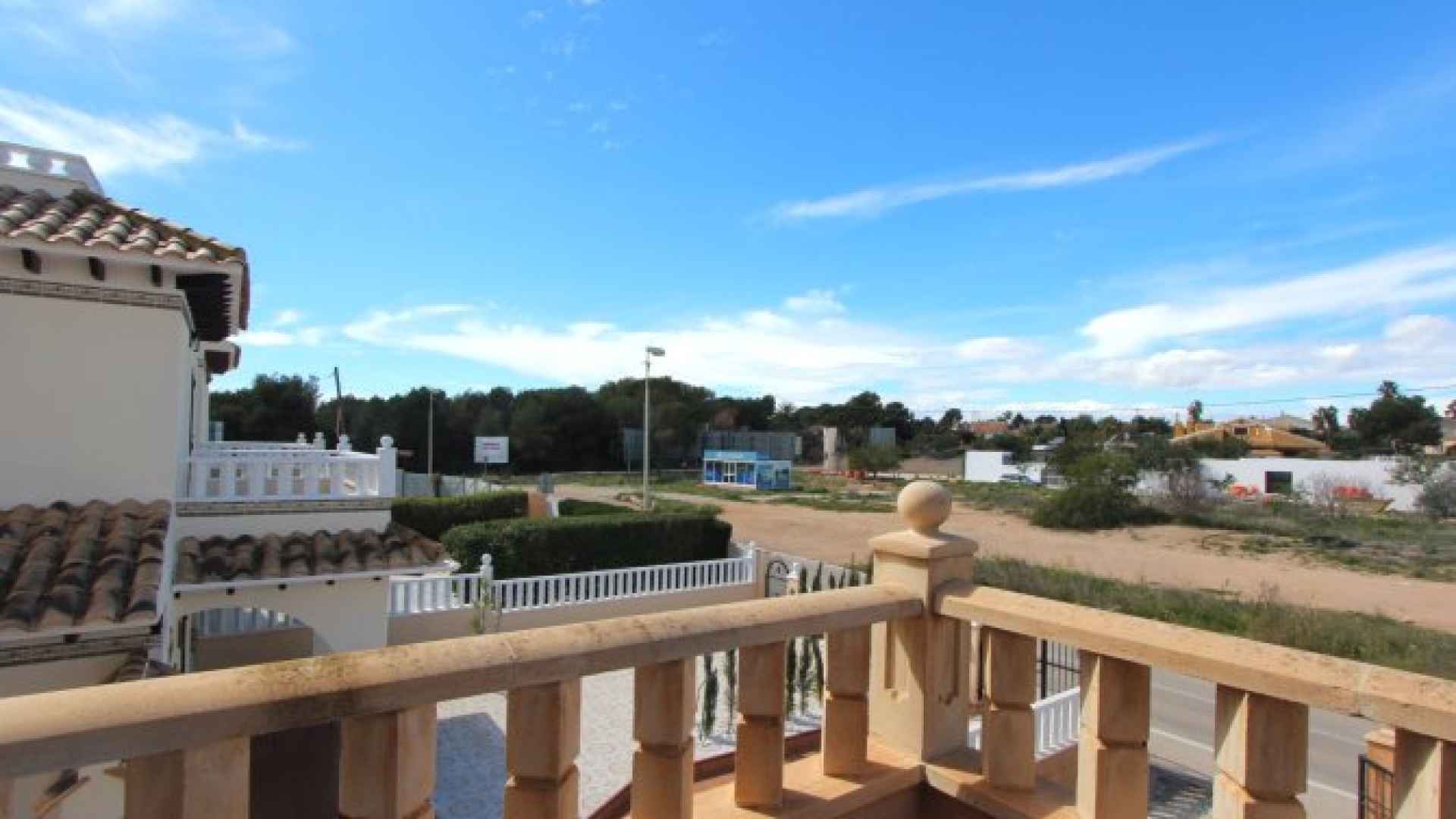 medium_5040_quad_villa_lomas_de_cabo_roig_110325115831_img_2293